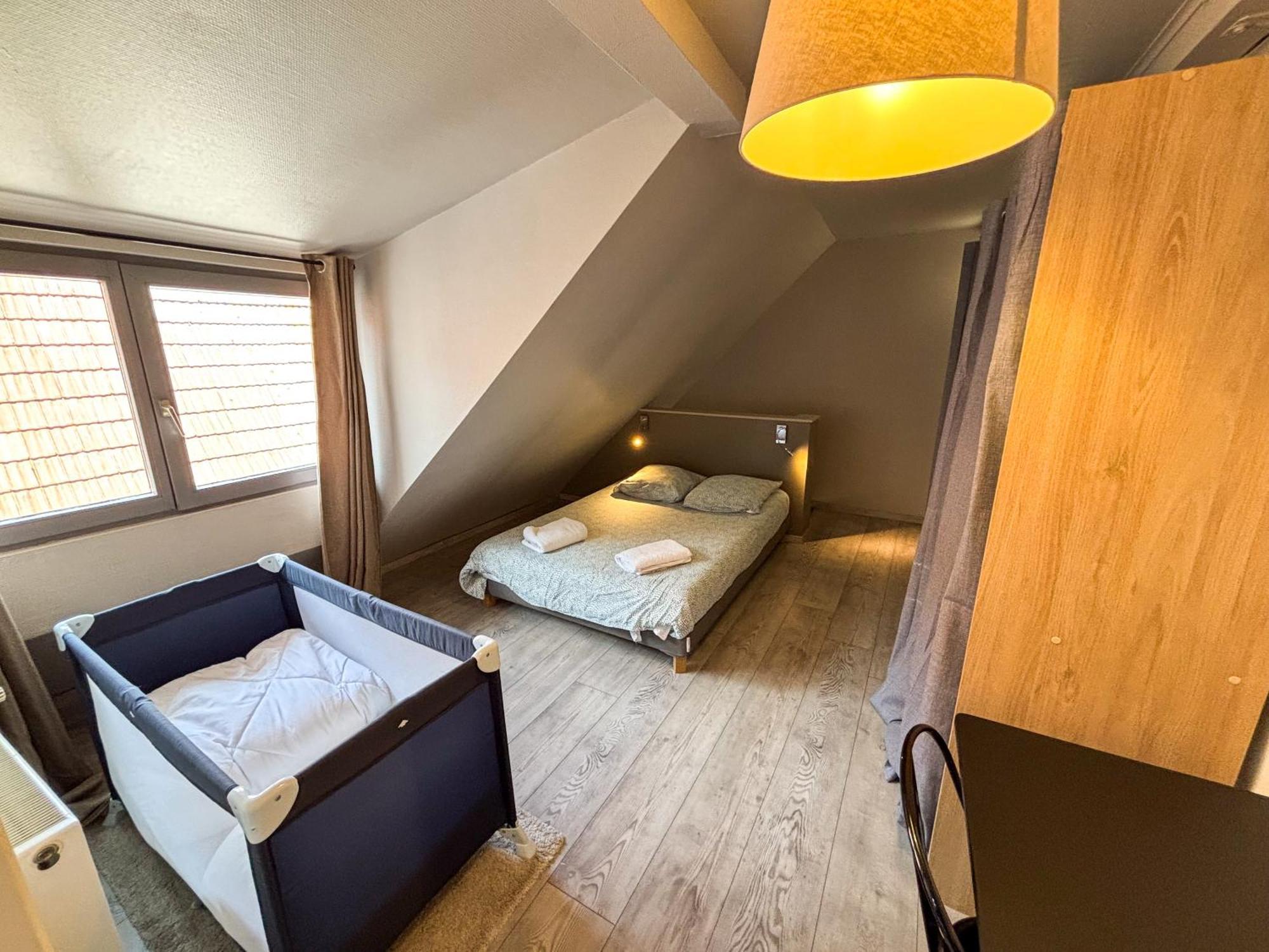 Le Pavillon Des Remparts - Commerces A Proximite - Centre-Ville - Appartement Cosy Оберне Экстерьер фото