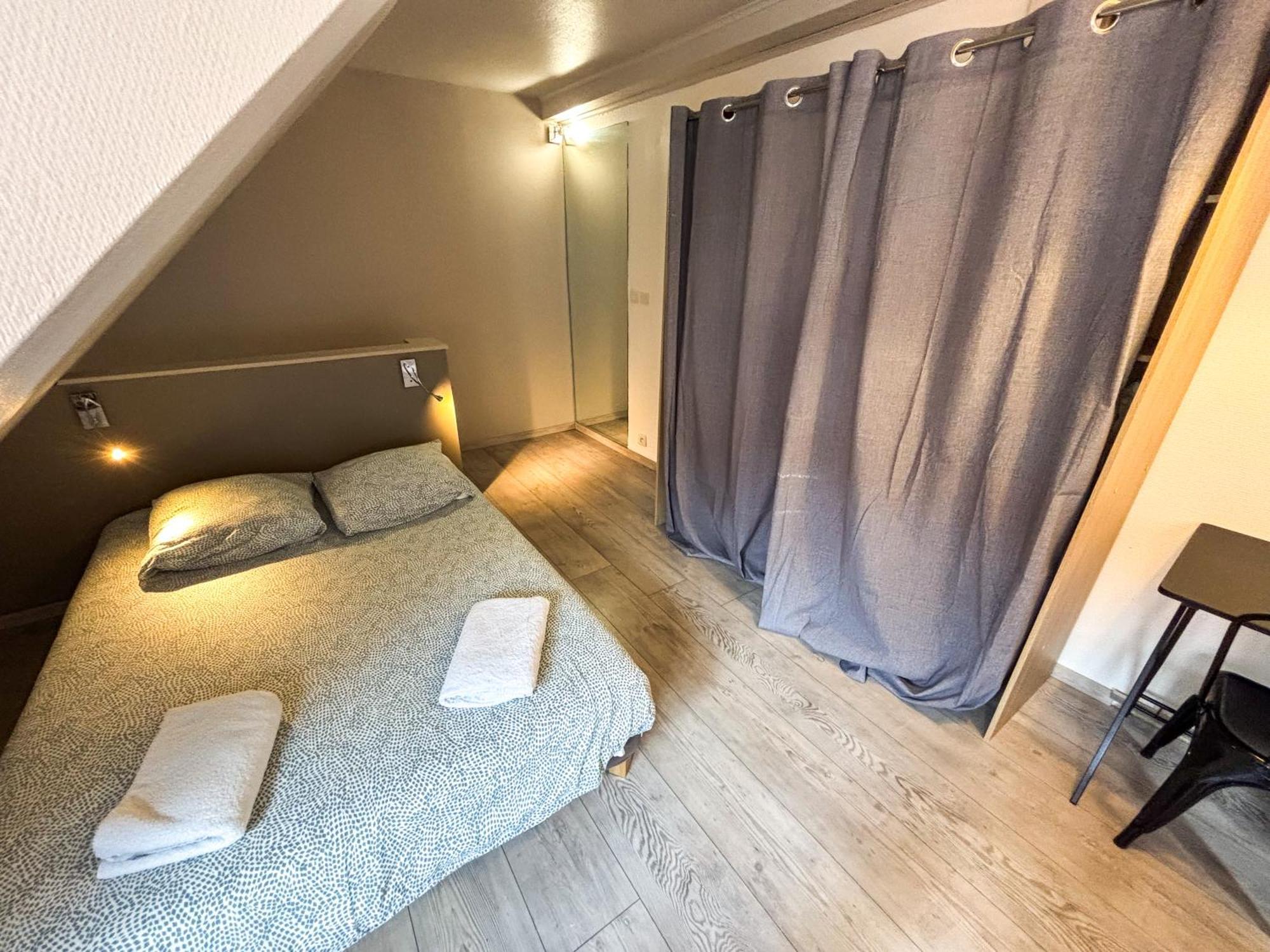 Le Pavillon Des Remparts - Commerces A Proximite - Centre-Ville - Appartement Cosy Оберне Экстерьер фото